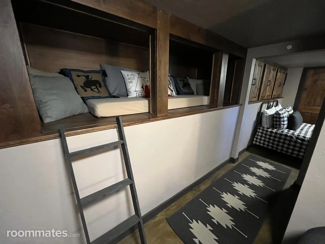 Profile photo 5 of 11