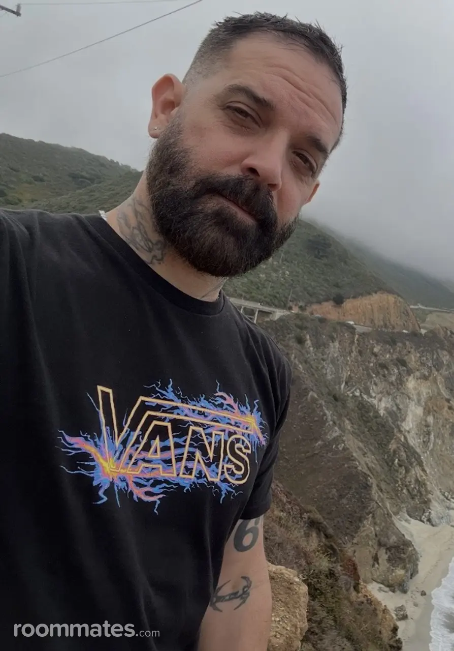 Profile photo 11 of 11