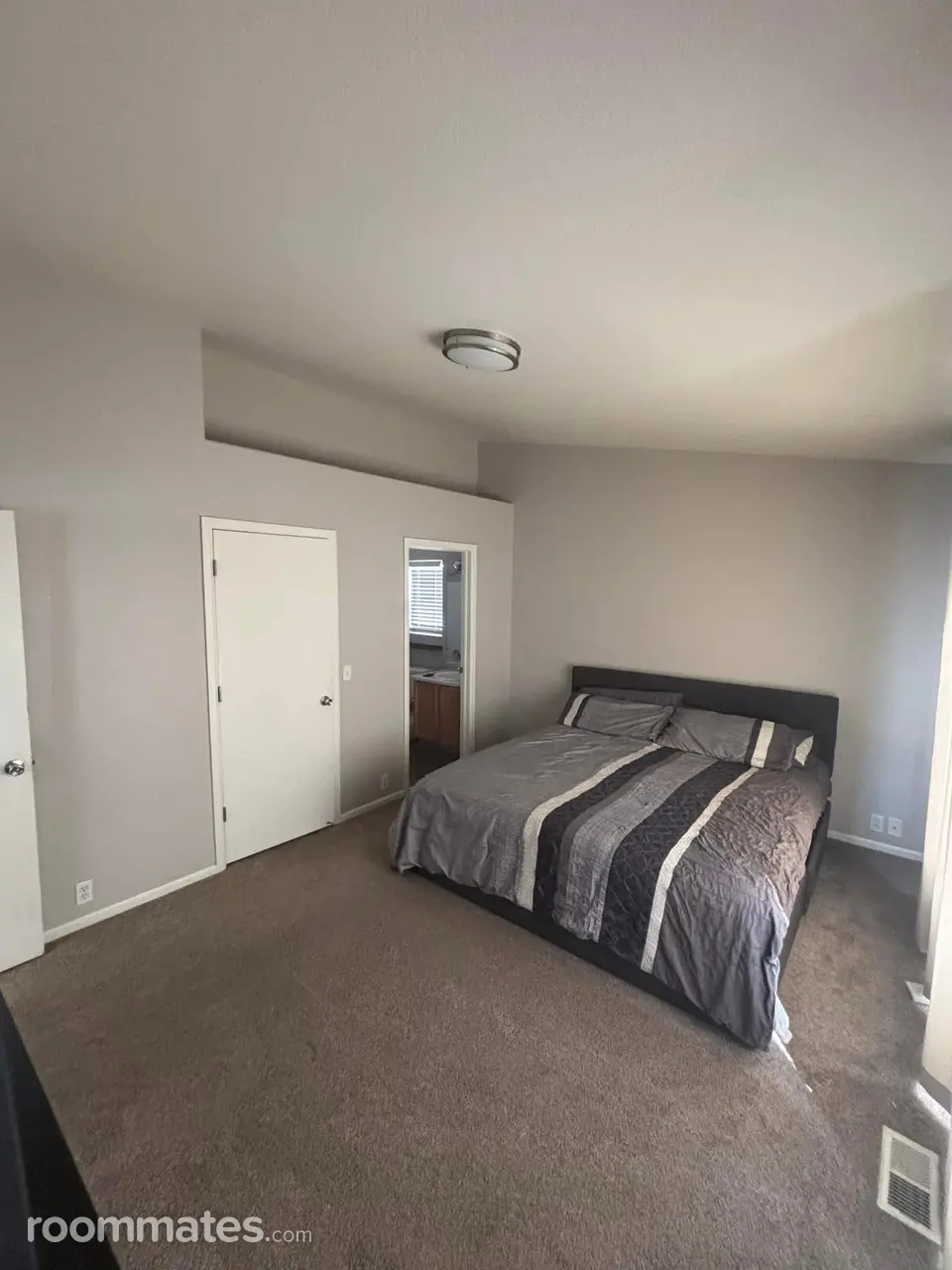 Profile photo 1 of 8