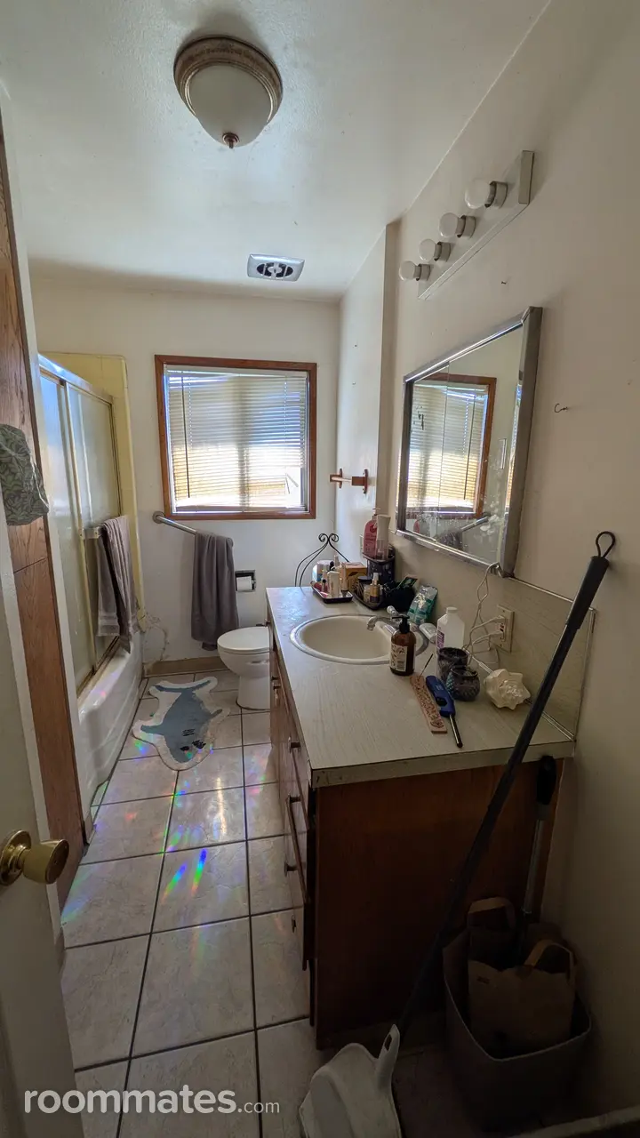 Profile photo 1 of 6