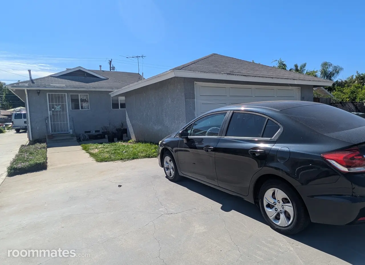 Profile photo 5 of 6