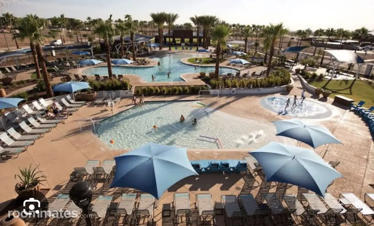 Profile photo 14 of 21