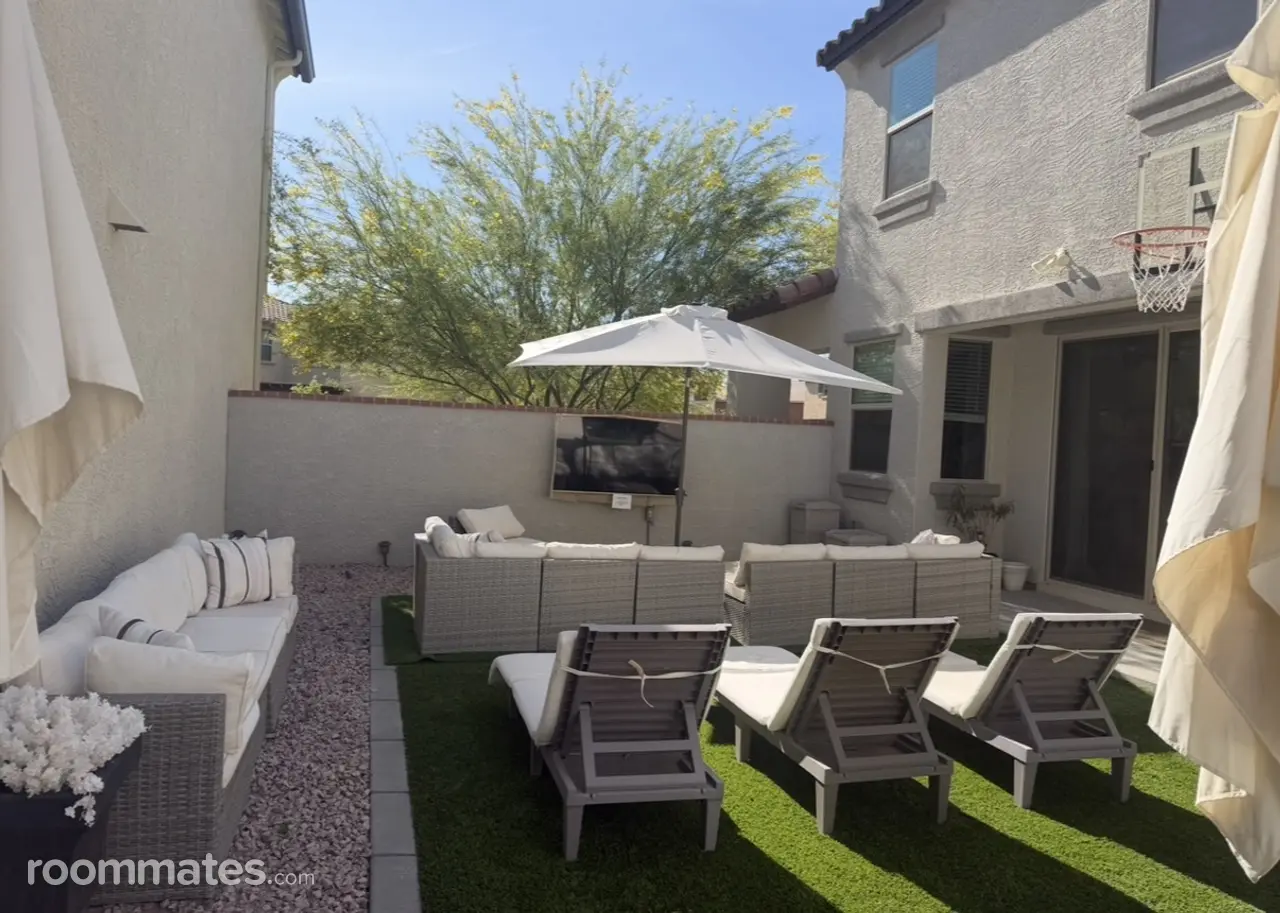 Profile photo 13 of 21