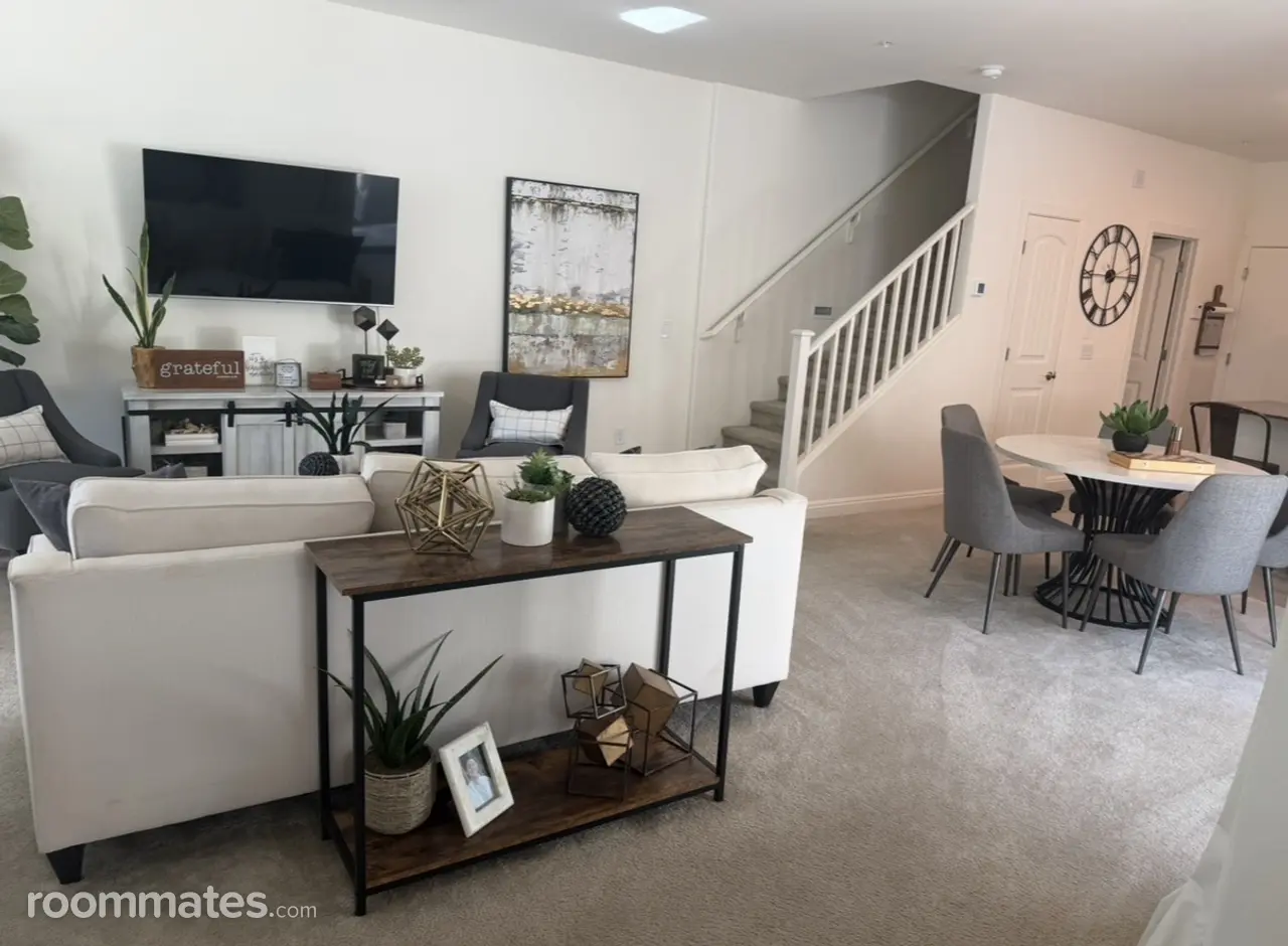 Profile photo 12 of 21