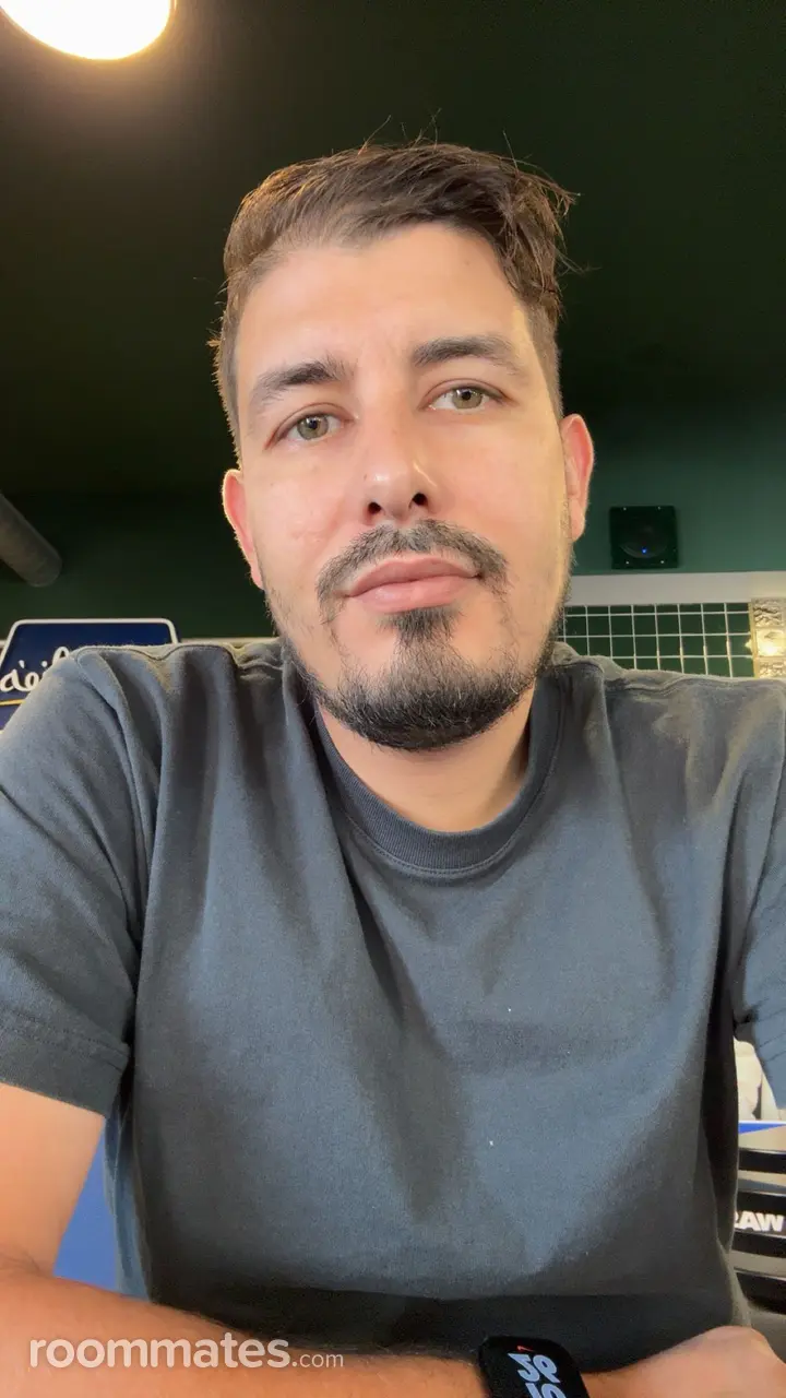 Profile photo 1 of 1