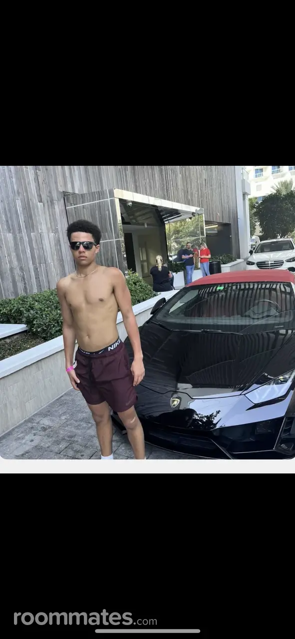 Profile photo 3 of 11