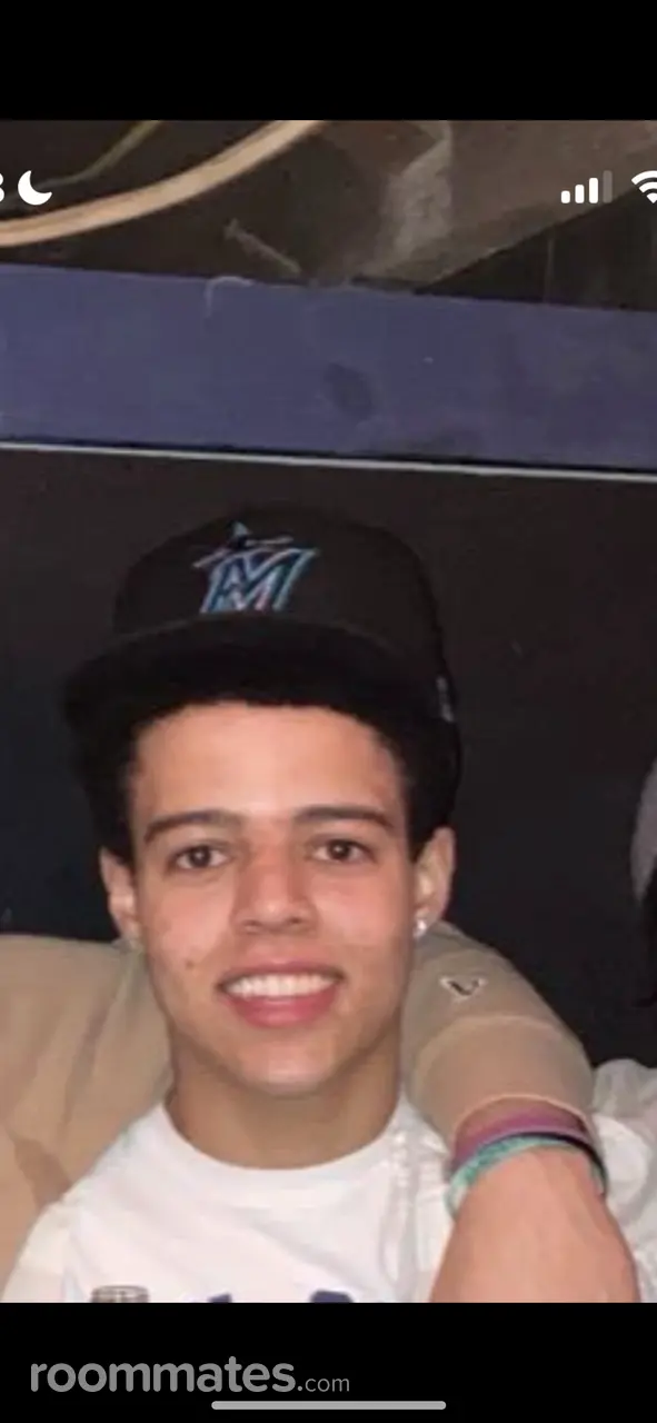 Profile photo 4 of 11