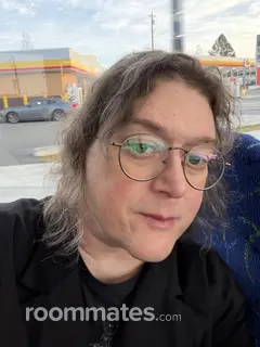 Roommate looking Everett, WA, $1000