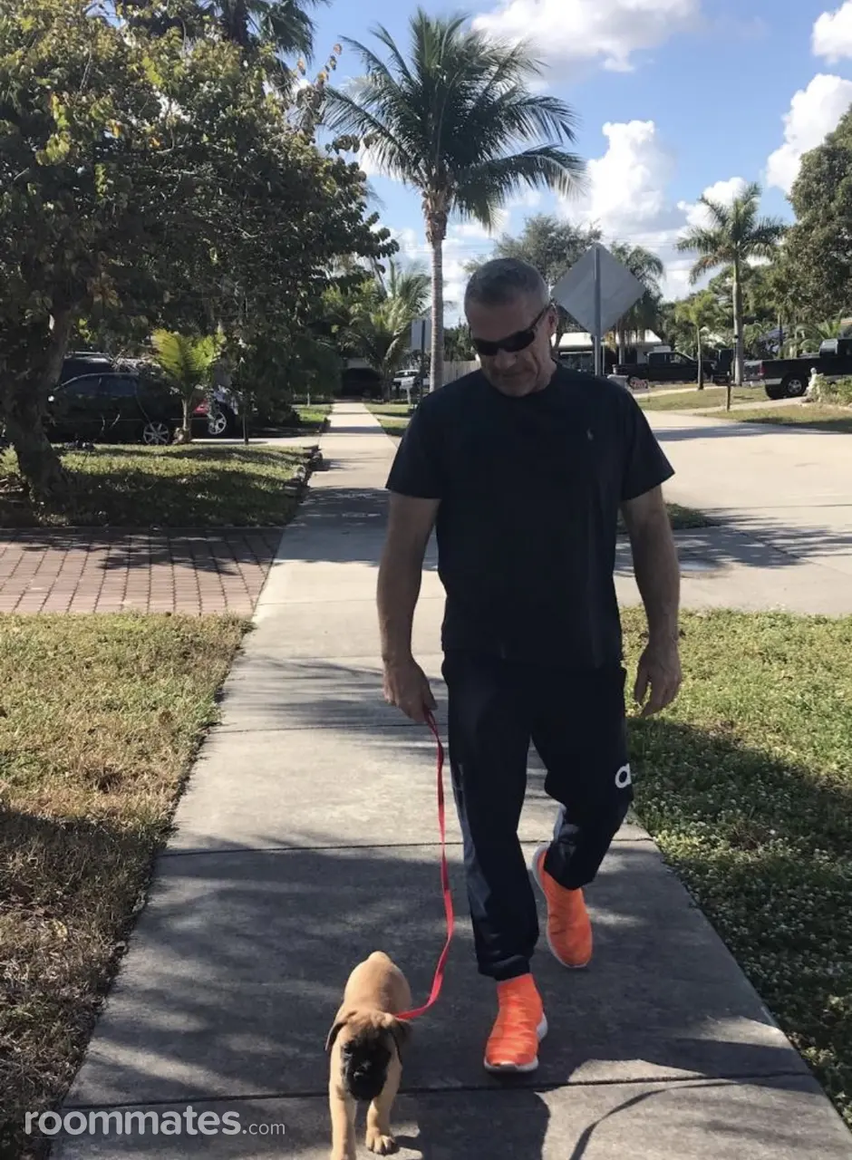 Profile photo 2 of 4