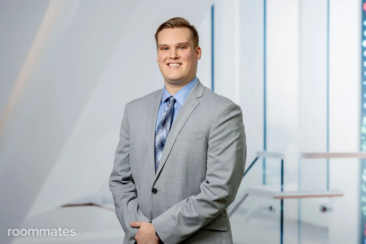 Profile photo 1 of 1