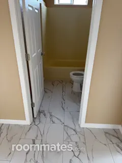 Room for rent in Long Beach, CA $1300, house