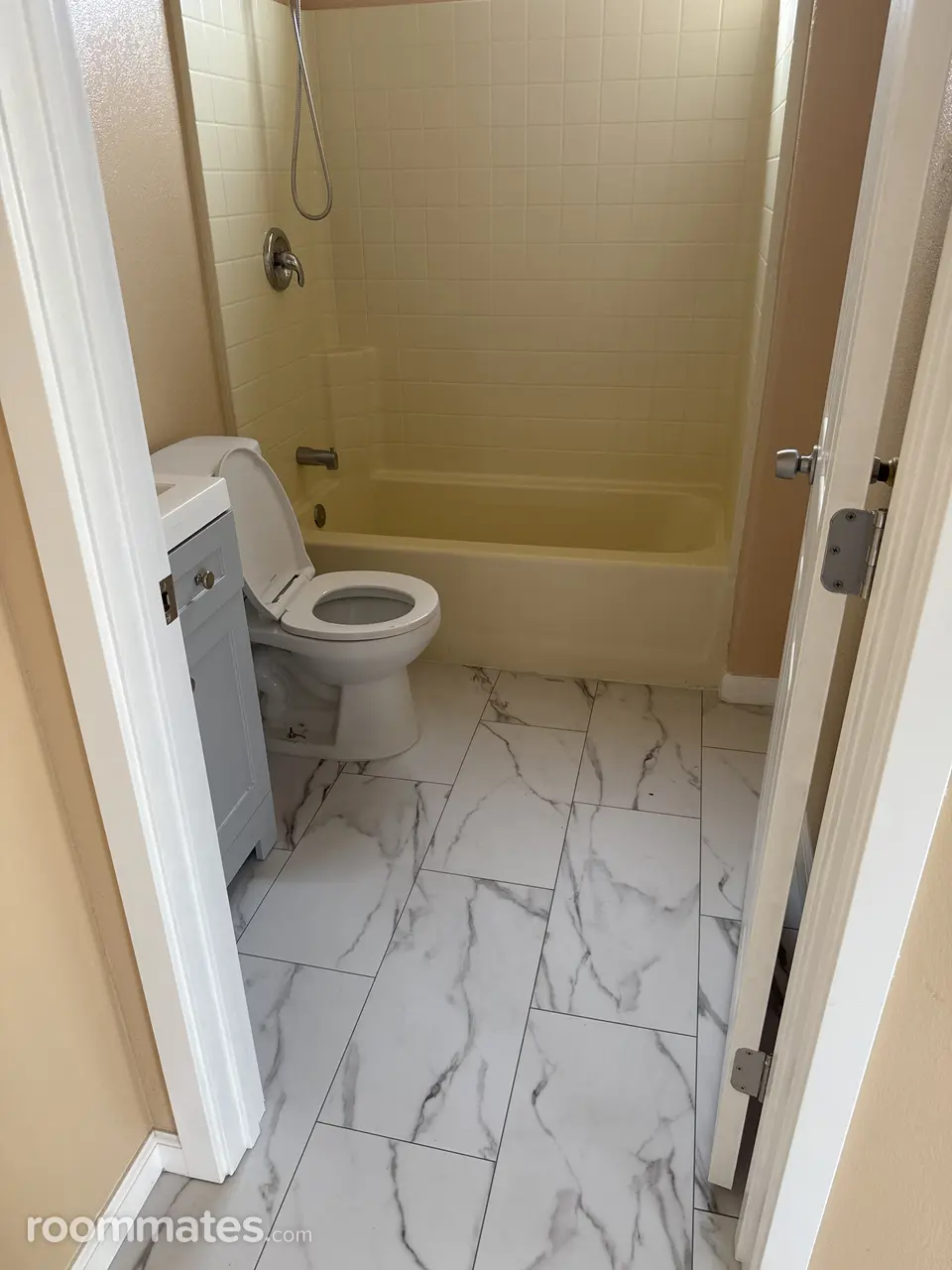 Profile photo 7 of 20