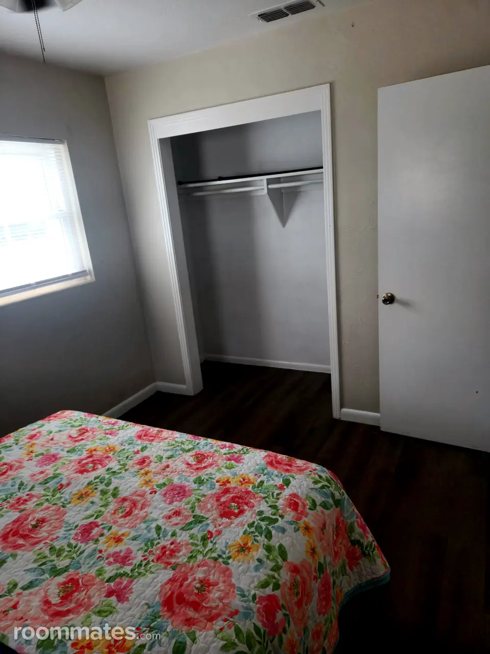 Profile photo 6 of 8