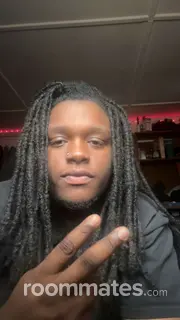 Roommate looking Waltham, MA, $1000