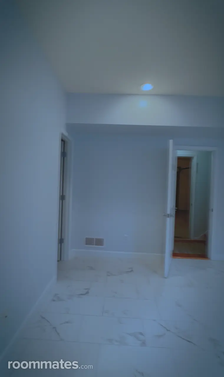 Profile photo 6 of 8