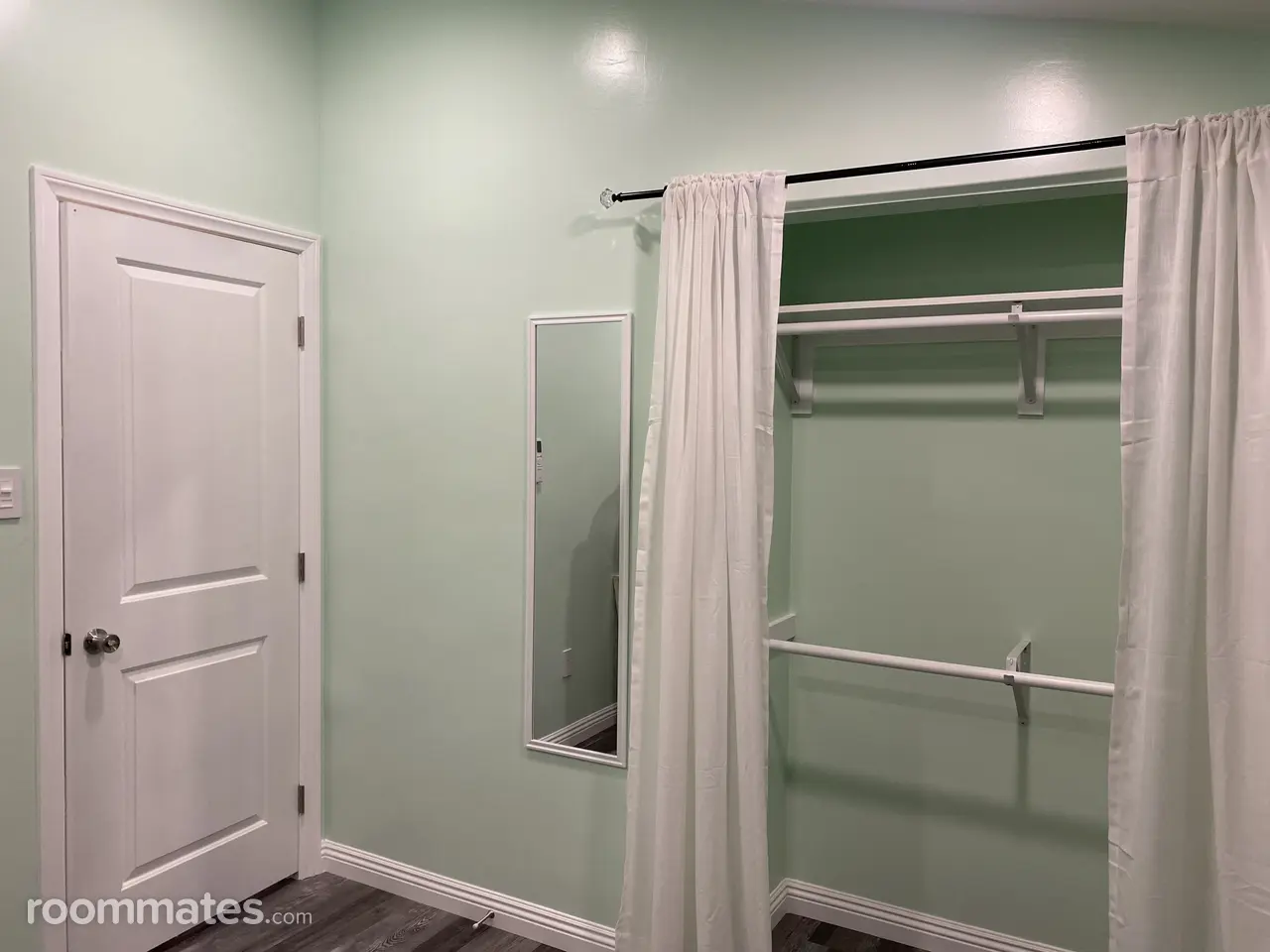 Profile photo 4 of 10