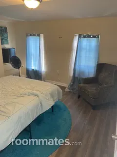 Room for rent in Baltimore, MD $800, townhouse