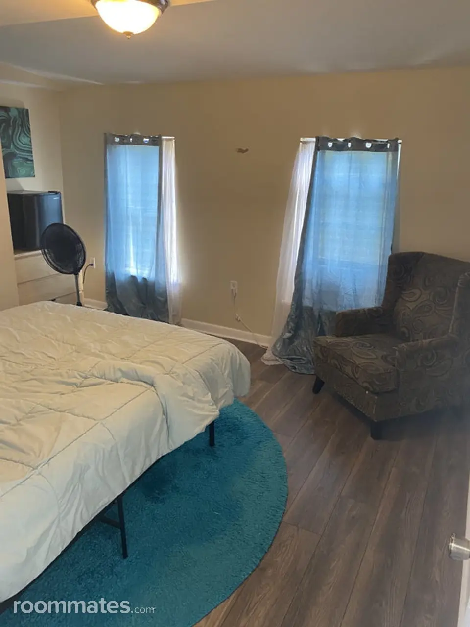 Profile photo 4 of 7