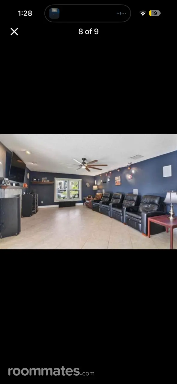 Profile photo 1 of 7