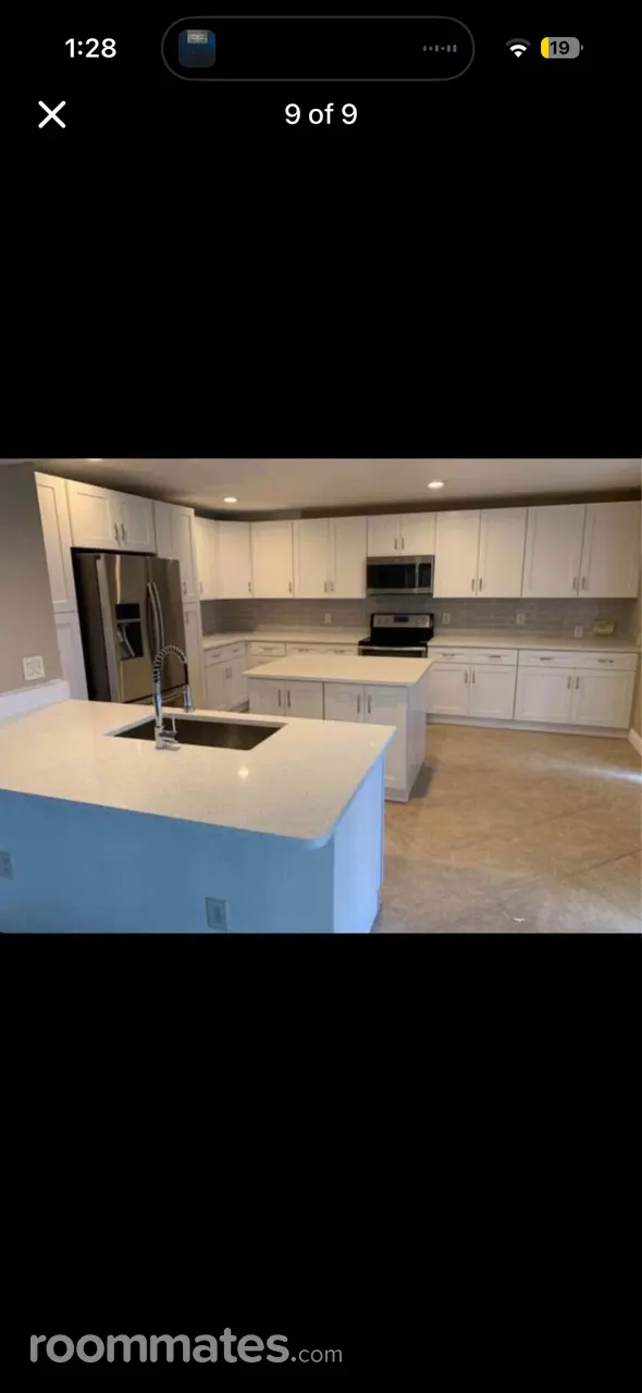 Profile photo 3 of 7