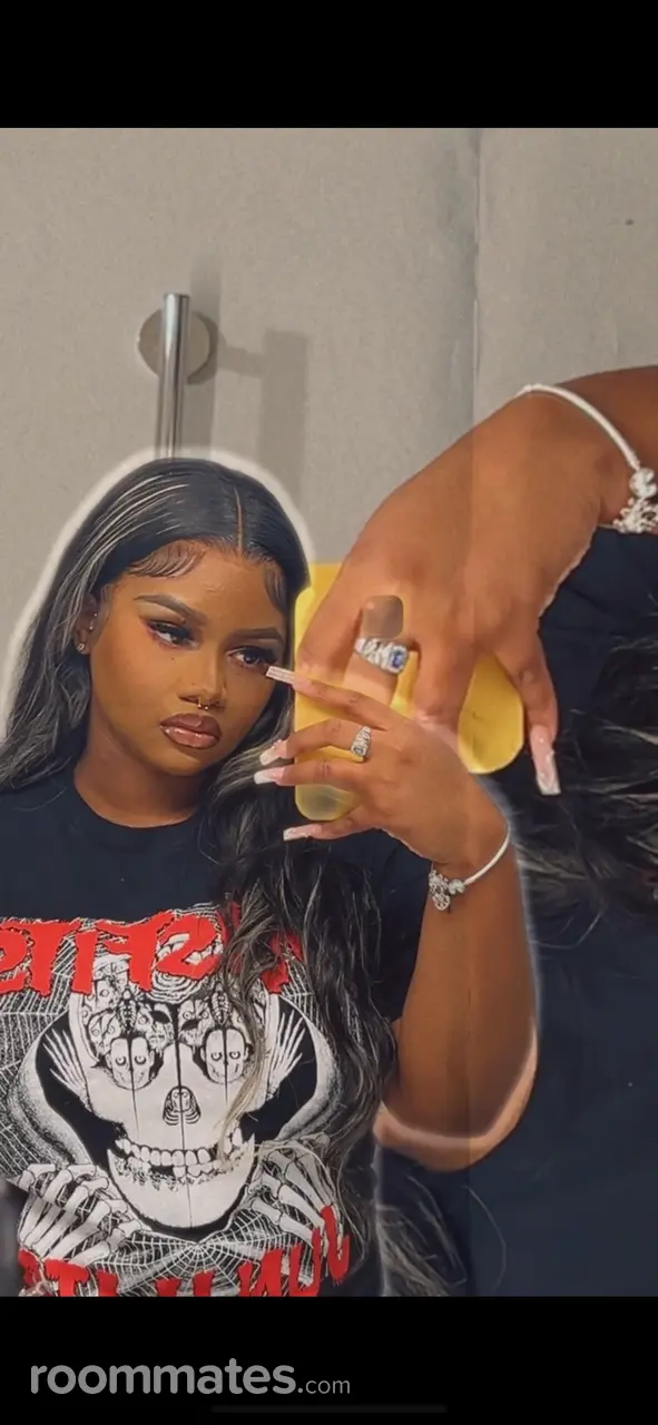 Profile photo 3 of 6