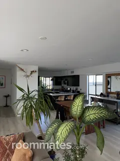 Room for rent in Los Angeles, CA $2300, townhouse