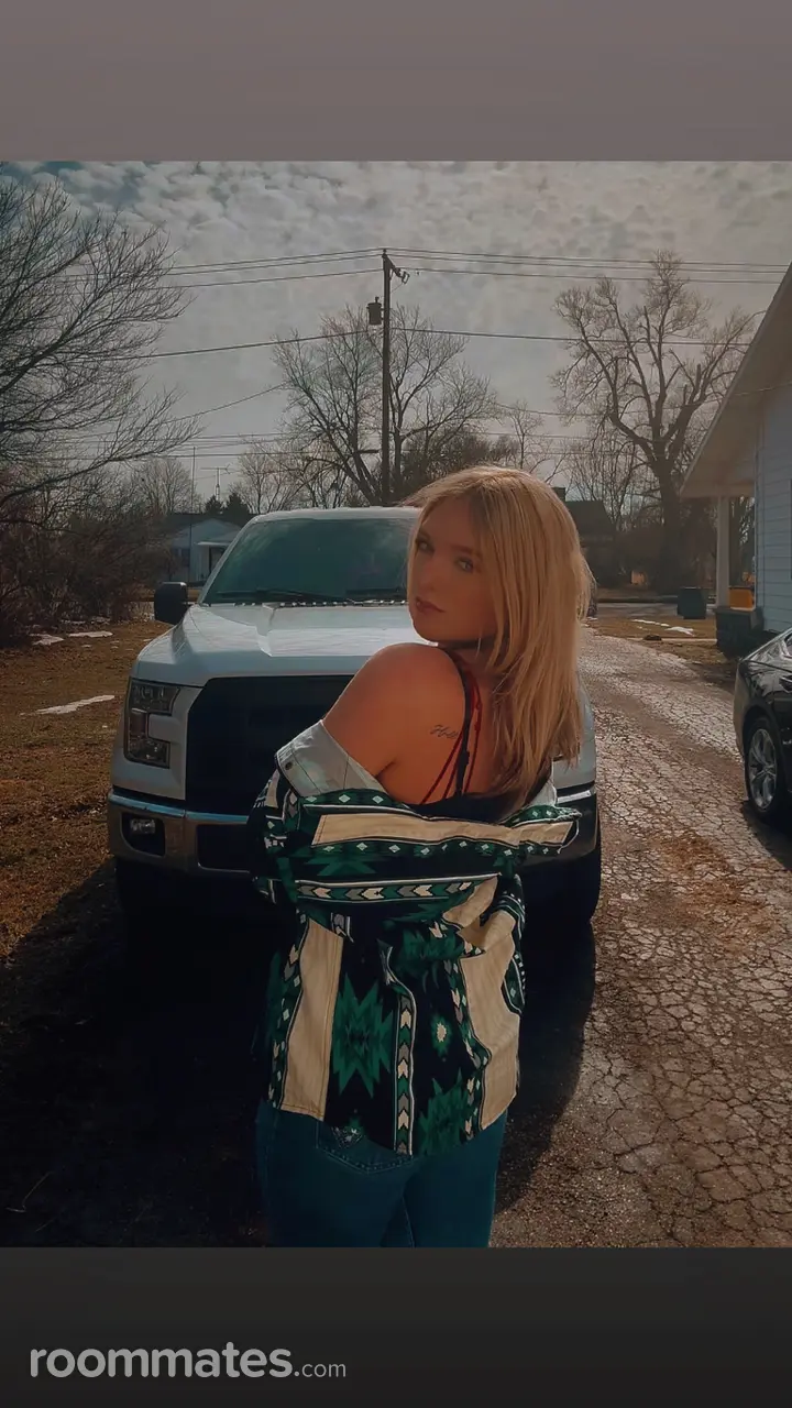 Profile photo 7 of 7