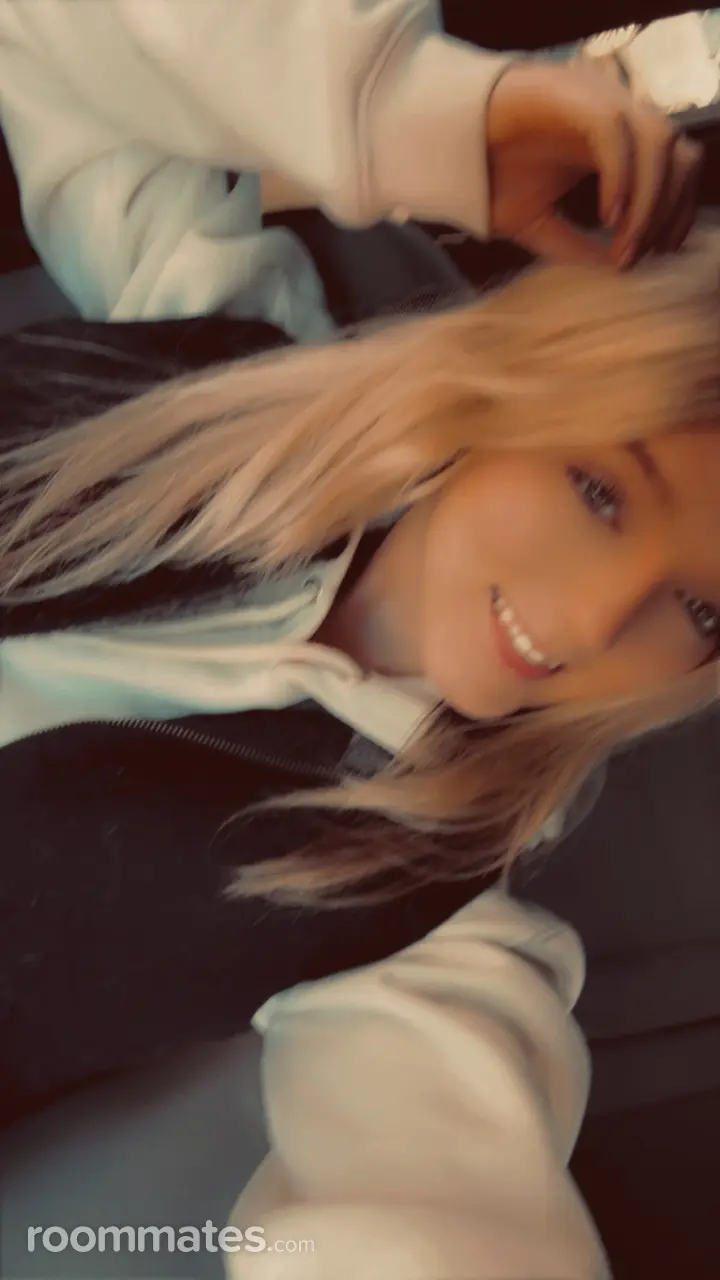 Profile photo 1 of 7