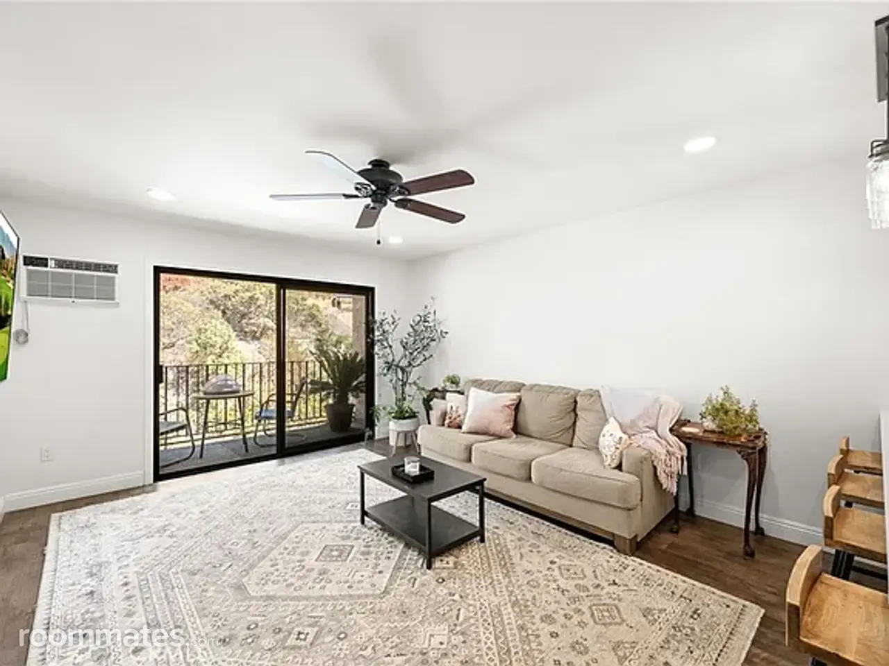 Profile photo 6 of 11