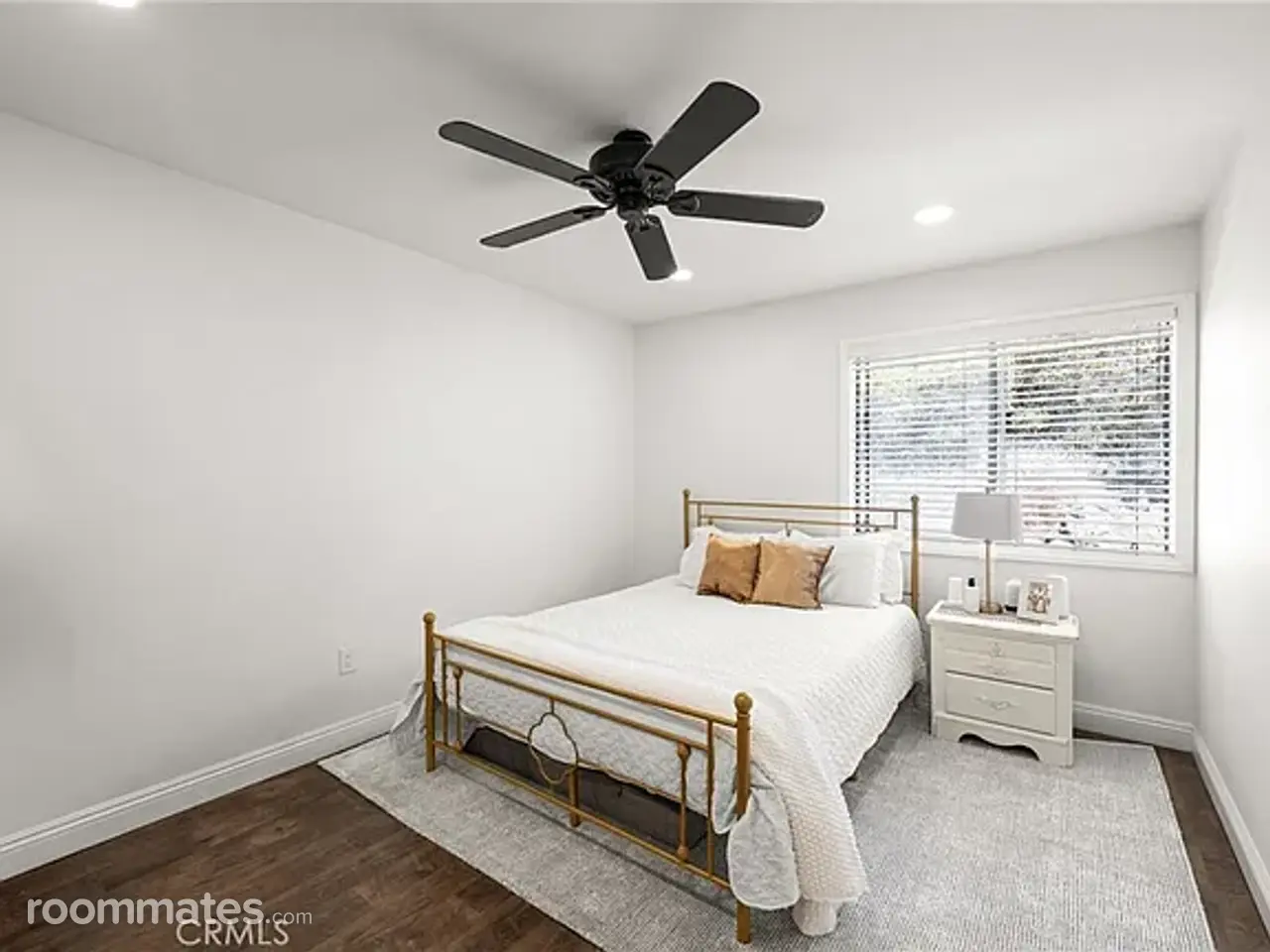 Profile photo 7 of 11