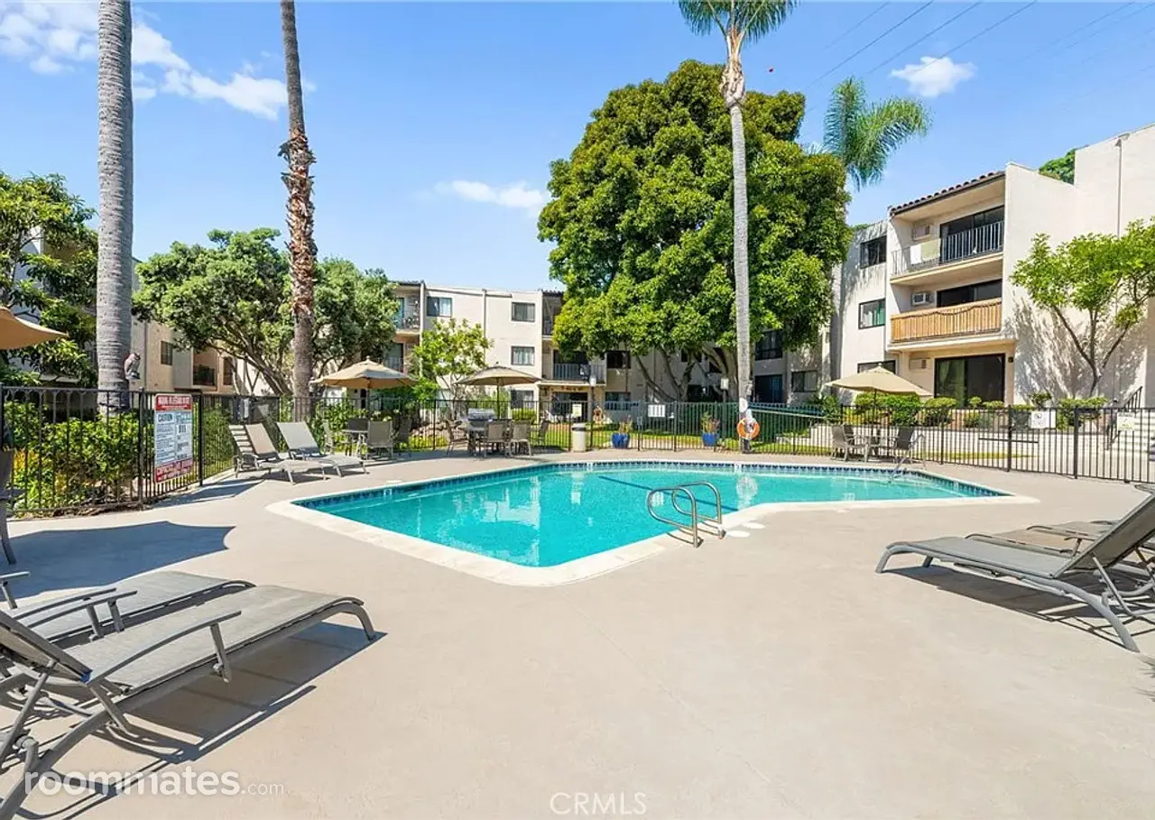 Profile photo 2 of 11