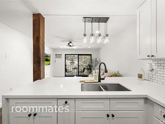 Room for rent in San Diego, CA $1600, condo