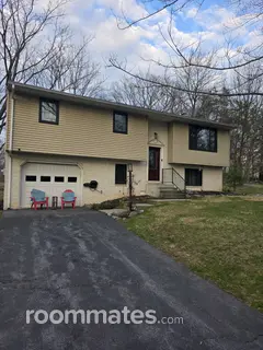Room for rent in Carlisle, PA $700, house