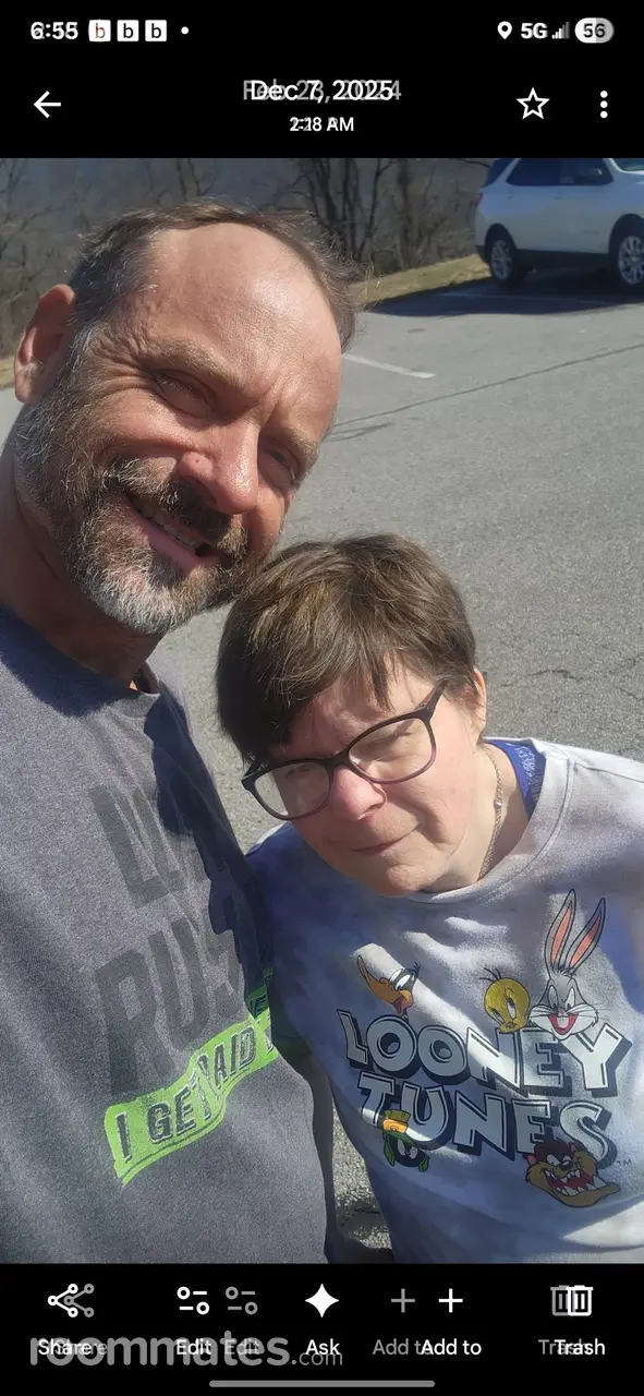 Profile photo 13 of 13