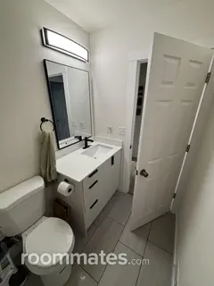 Room for rent in Olympia, WA $950, house