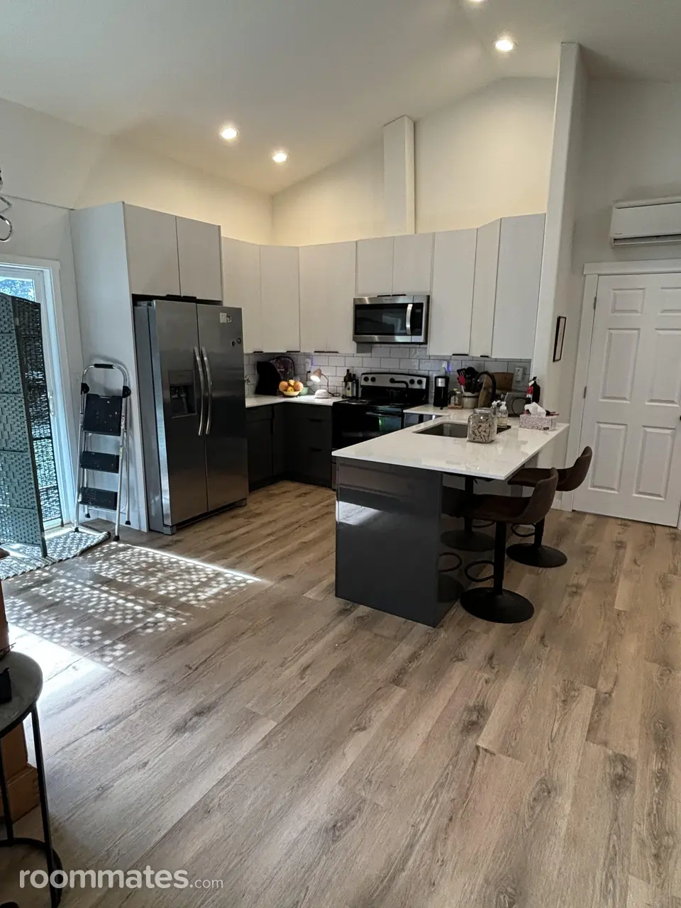 Profile photo 8 of 12