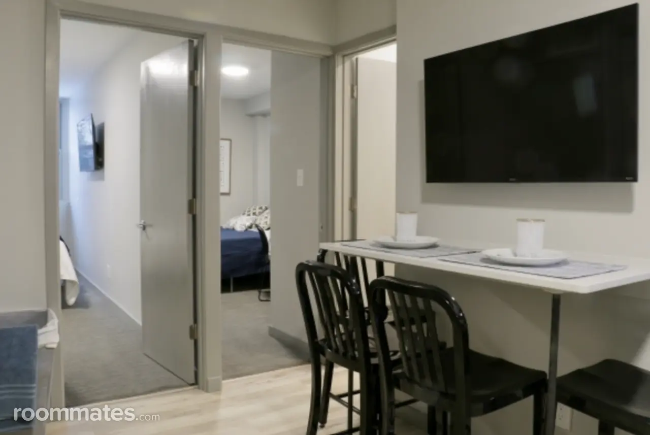 Profile photo 10 of 11