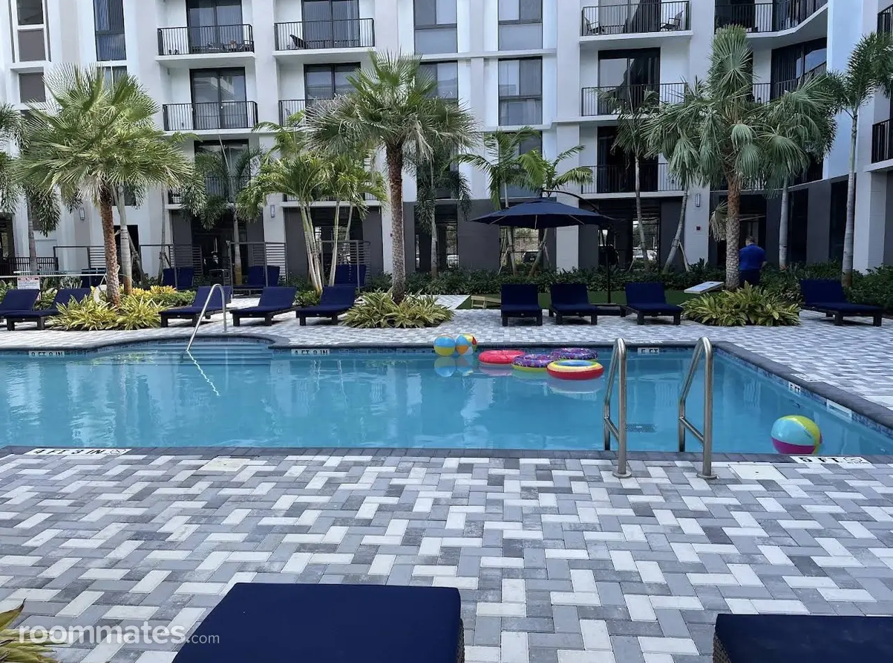 Profile photo 1 of 5