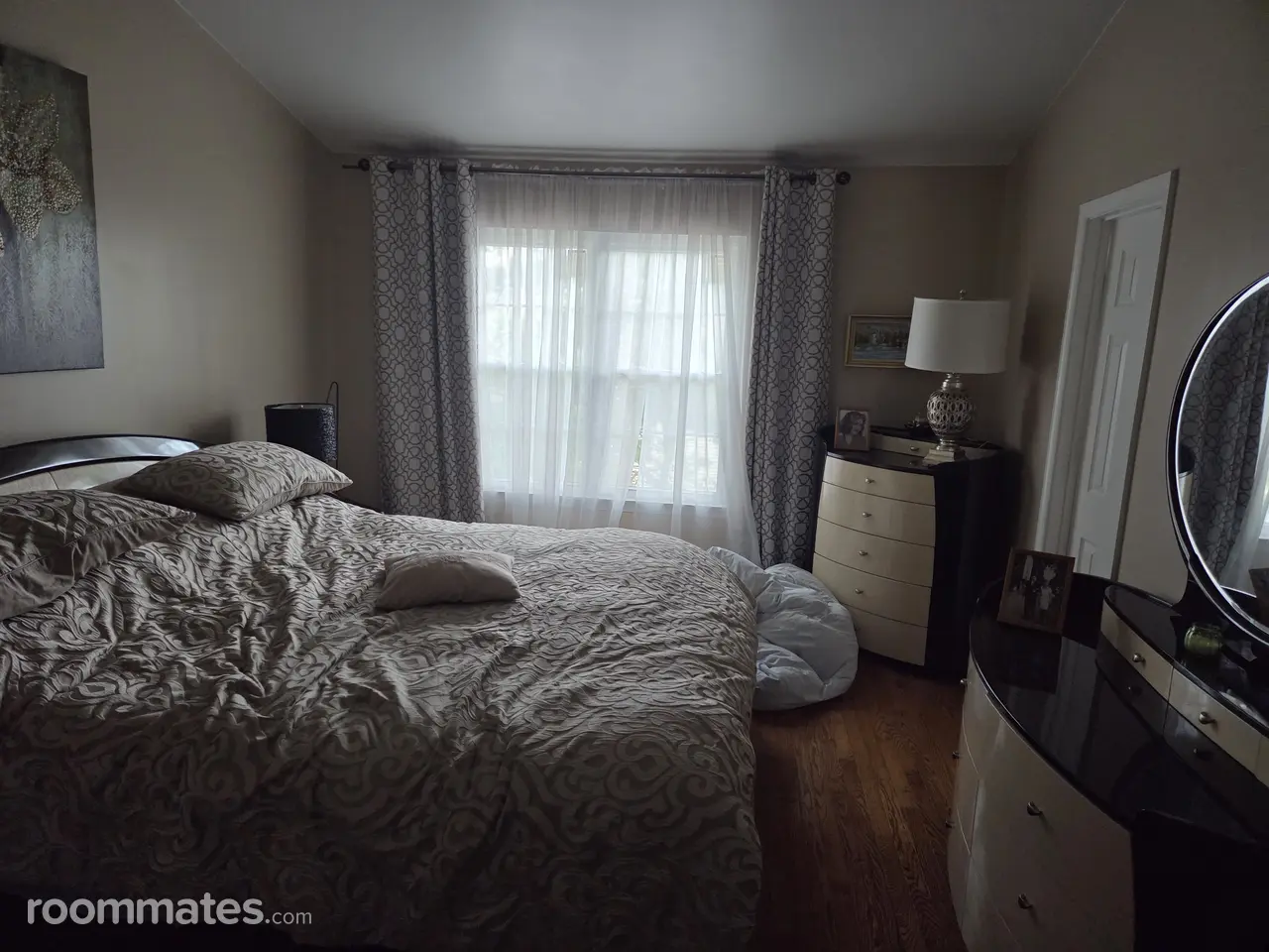 Profile photo 1 of 3