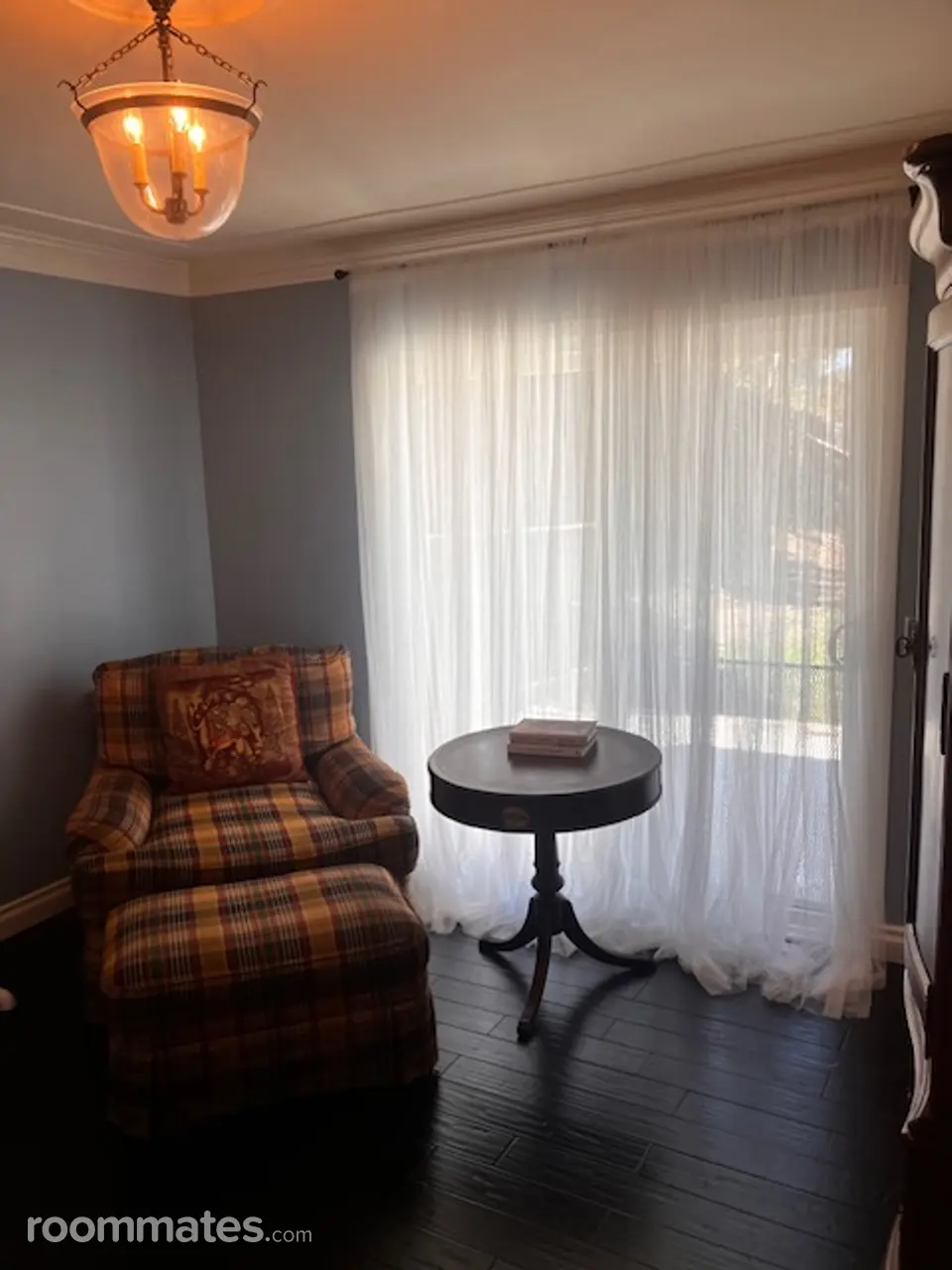 Profile photo 1 of 11