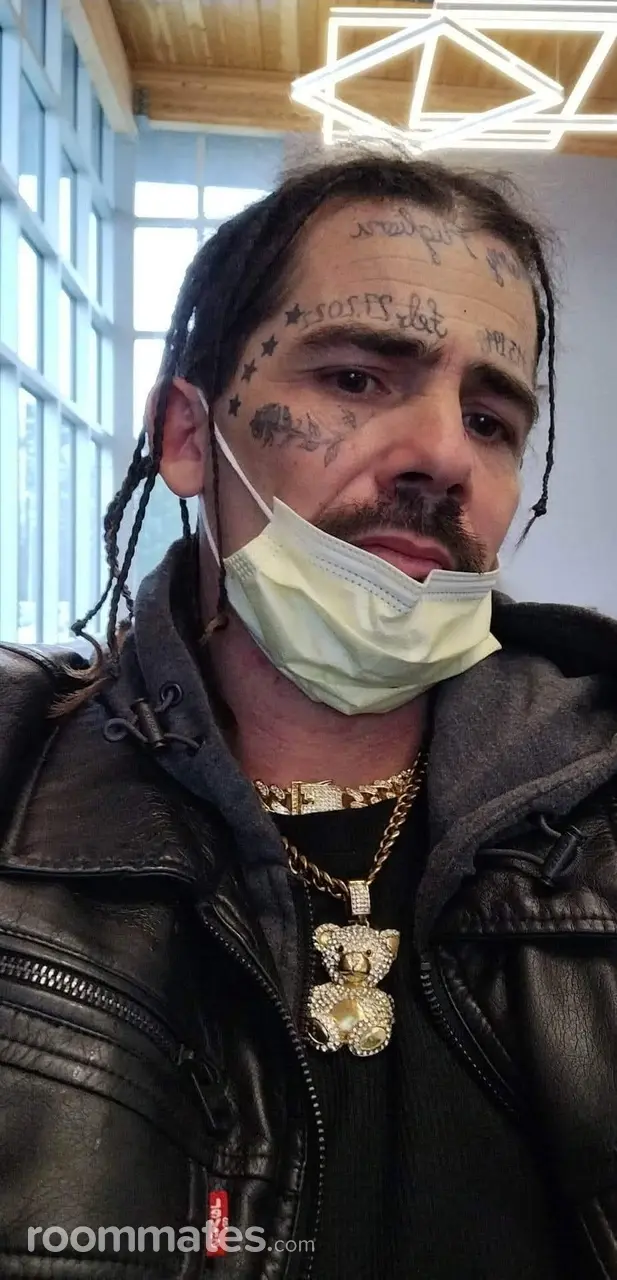 Profile photo 3 of 9