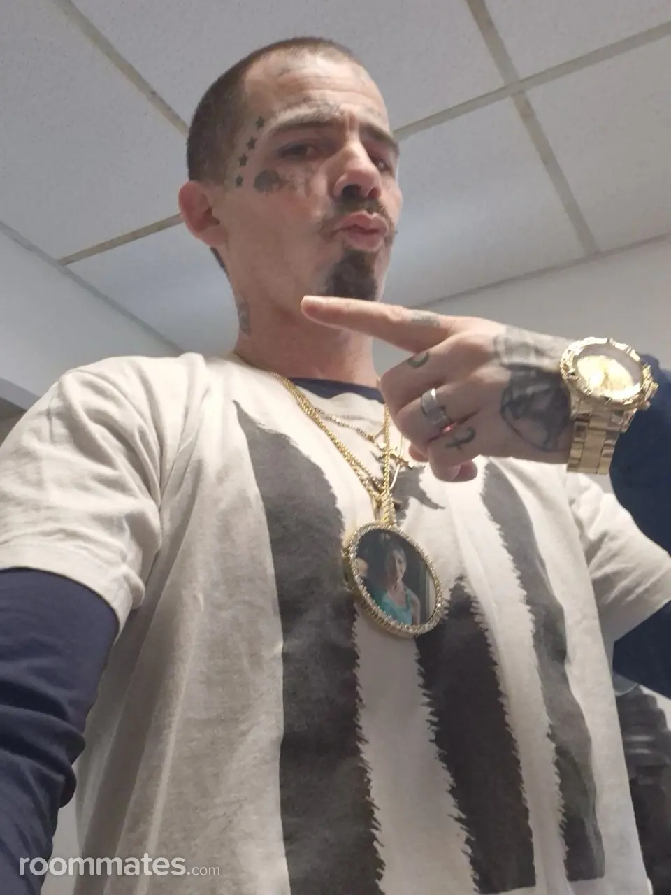 Profile photo 1 of 9