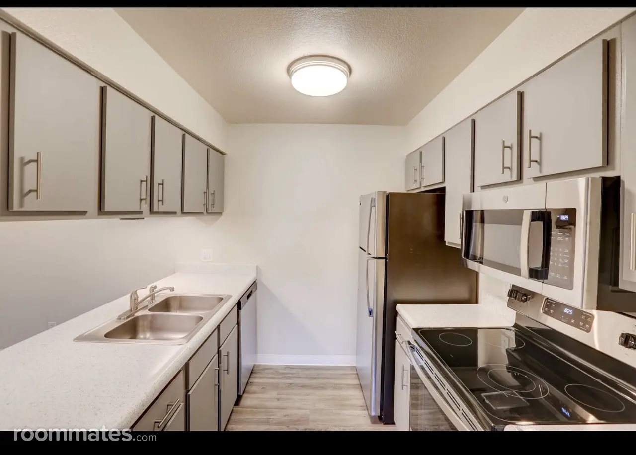 Profile photo 2 of 6