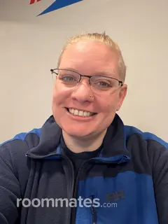 Roommate looking Waltham, MA, $2000