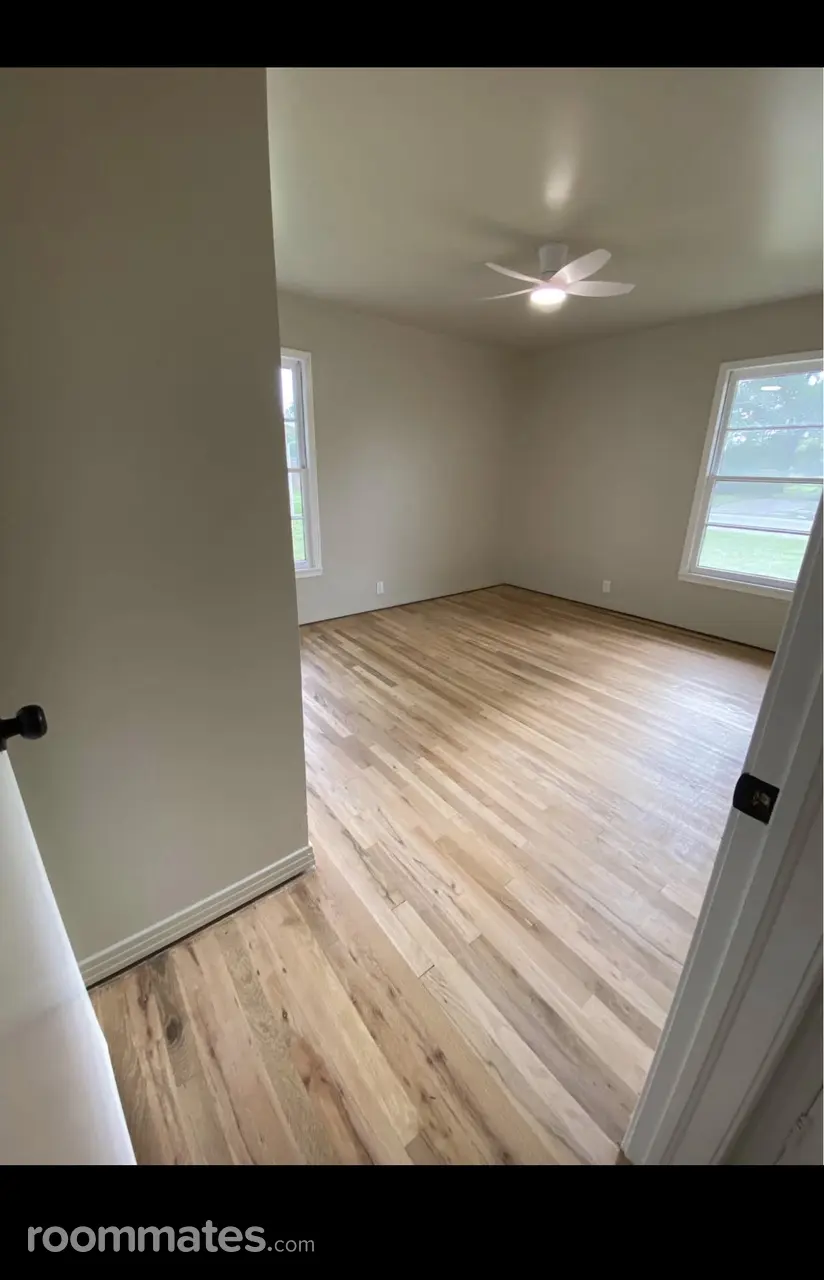 Profile photo 3 of 5