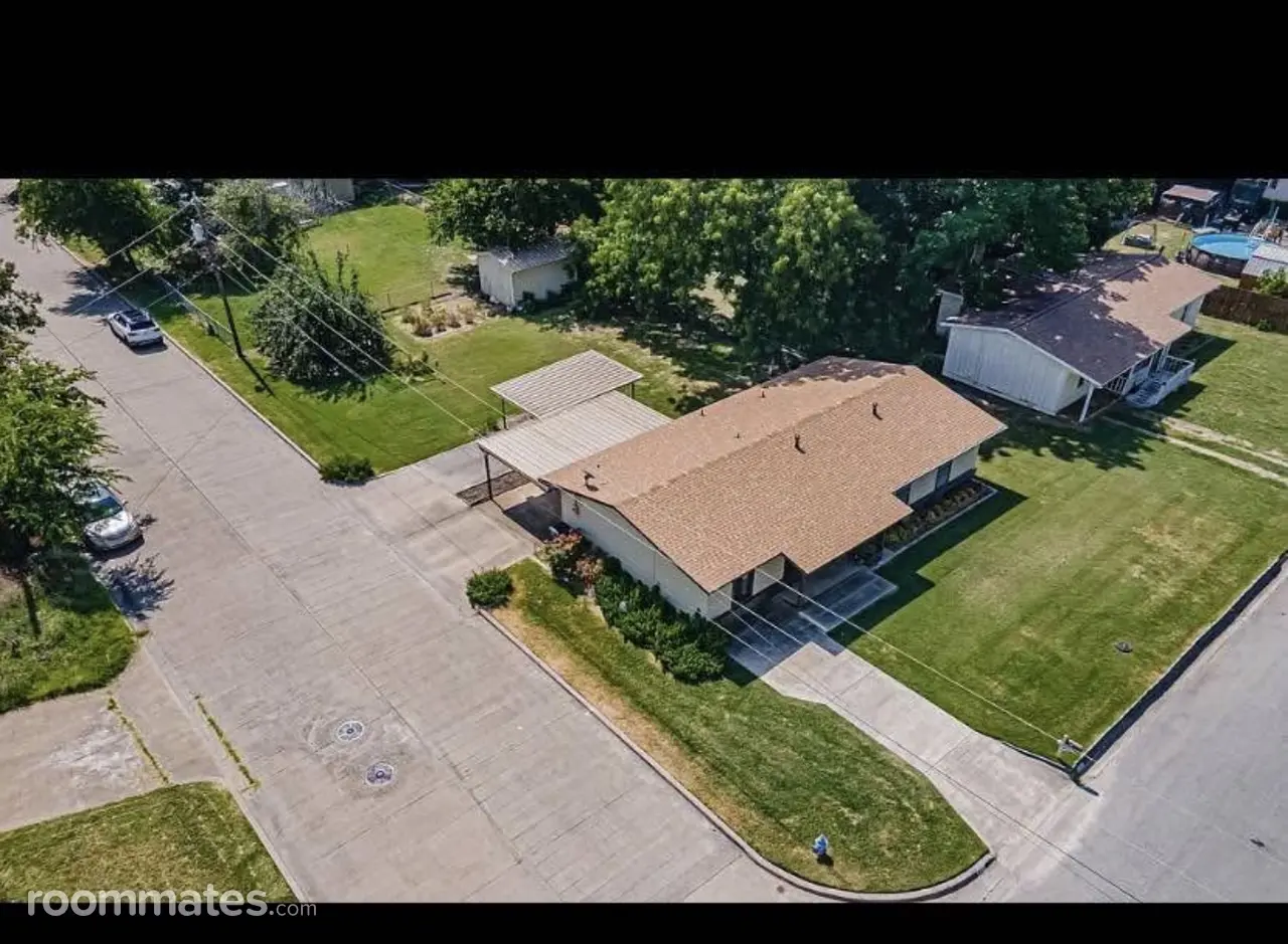 Profile photo 2 of 5