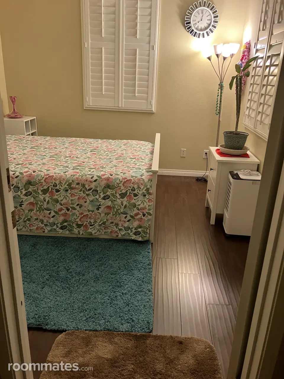 Profile photo 4 of 5