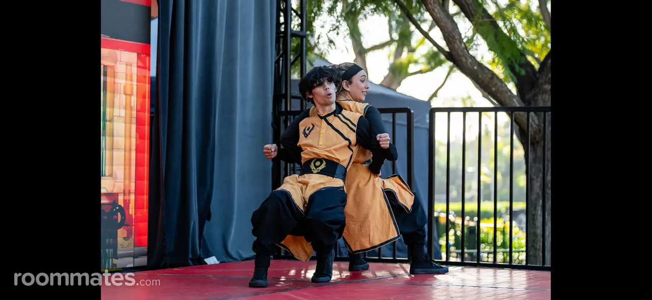 Profile photo 7 of 11