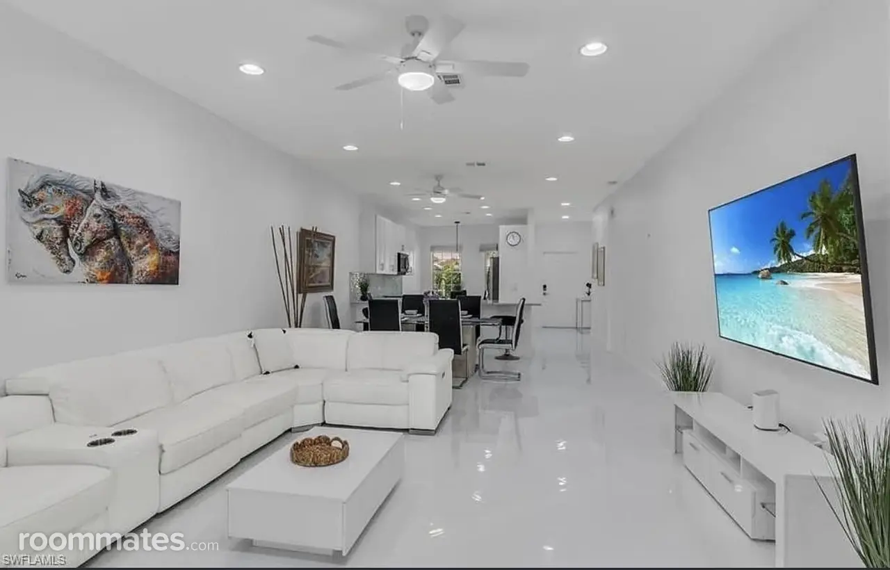 Profile photo 9 of 15