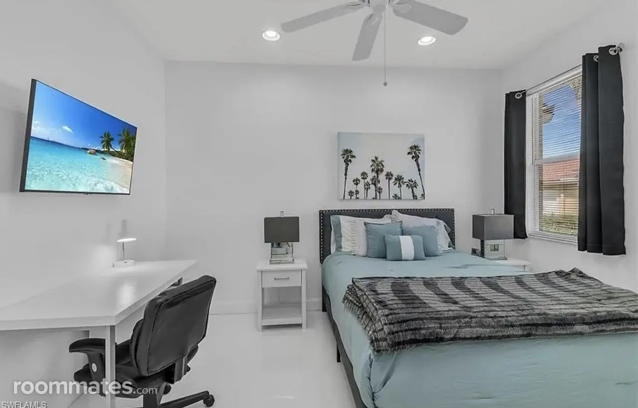 Profile photo 2 of 15